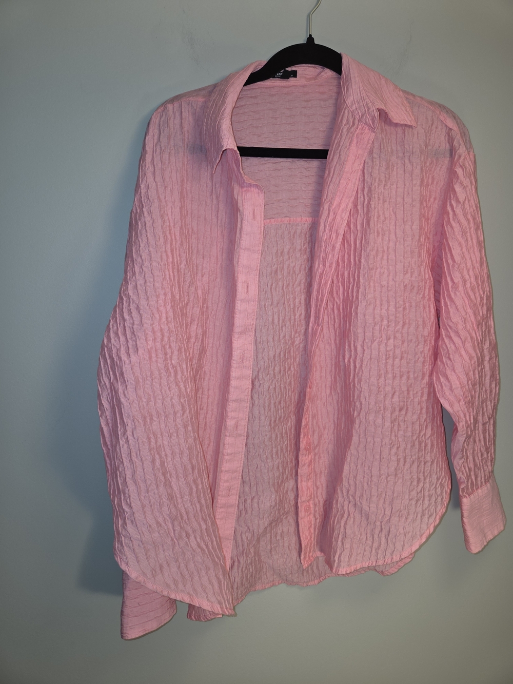Express Ladies Light Pink Crinkle Button-Down Shirt